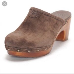 Ugg clog shoes